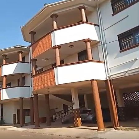 The Abode Apartments Lake View & Breakfast Suite Near Beach Энтеббе Экстерьер фото