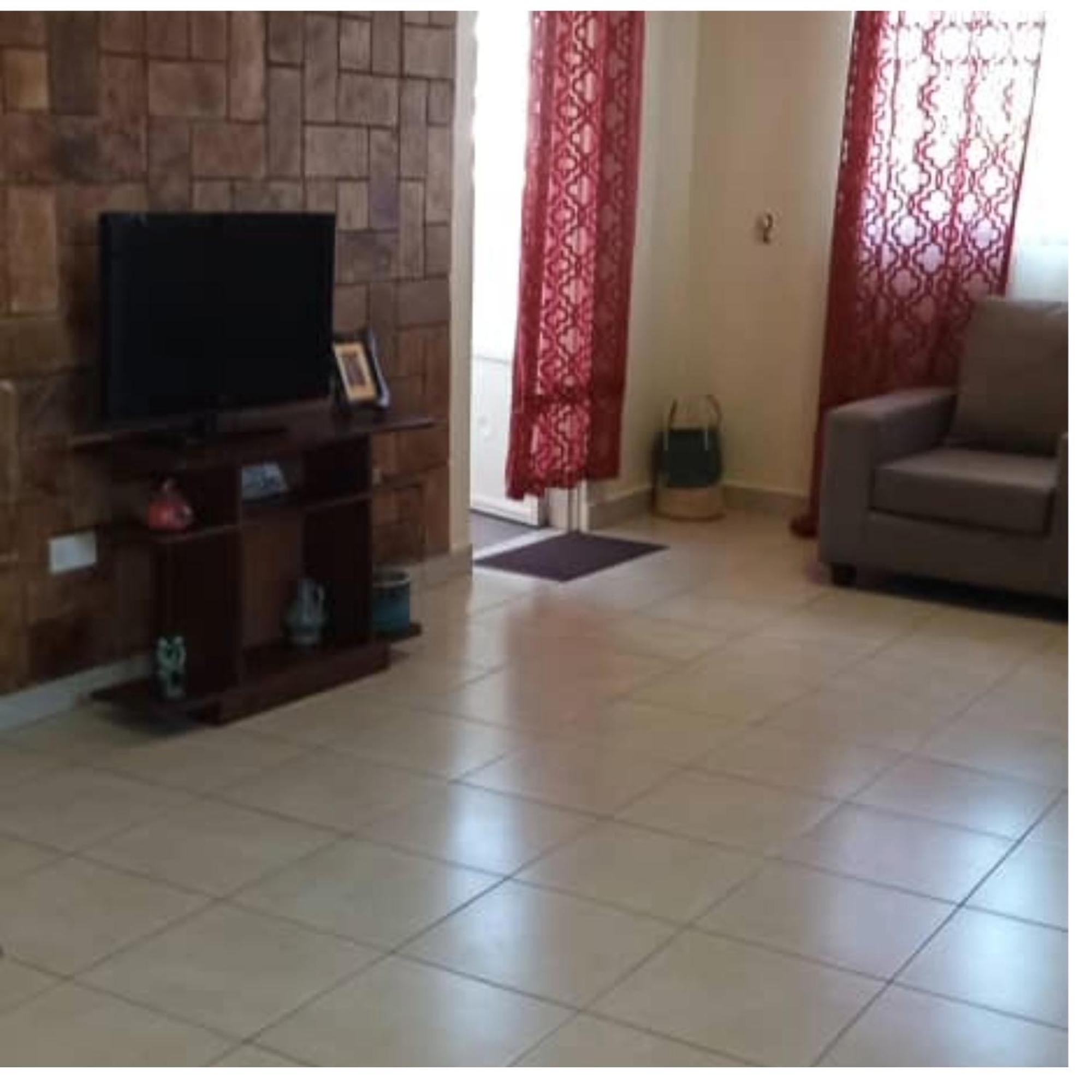 The Abode Apartments Lake View & Breakfast Suite Near Beach Энтеббе Экстерьер фото